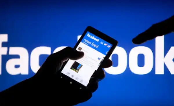 Thailand Shuts Down Facebook And Youtube Over Royal Insults